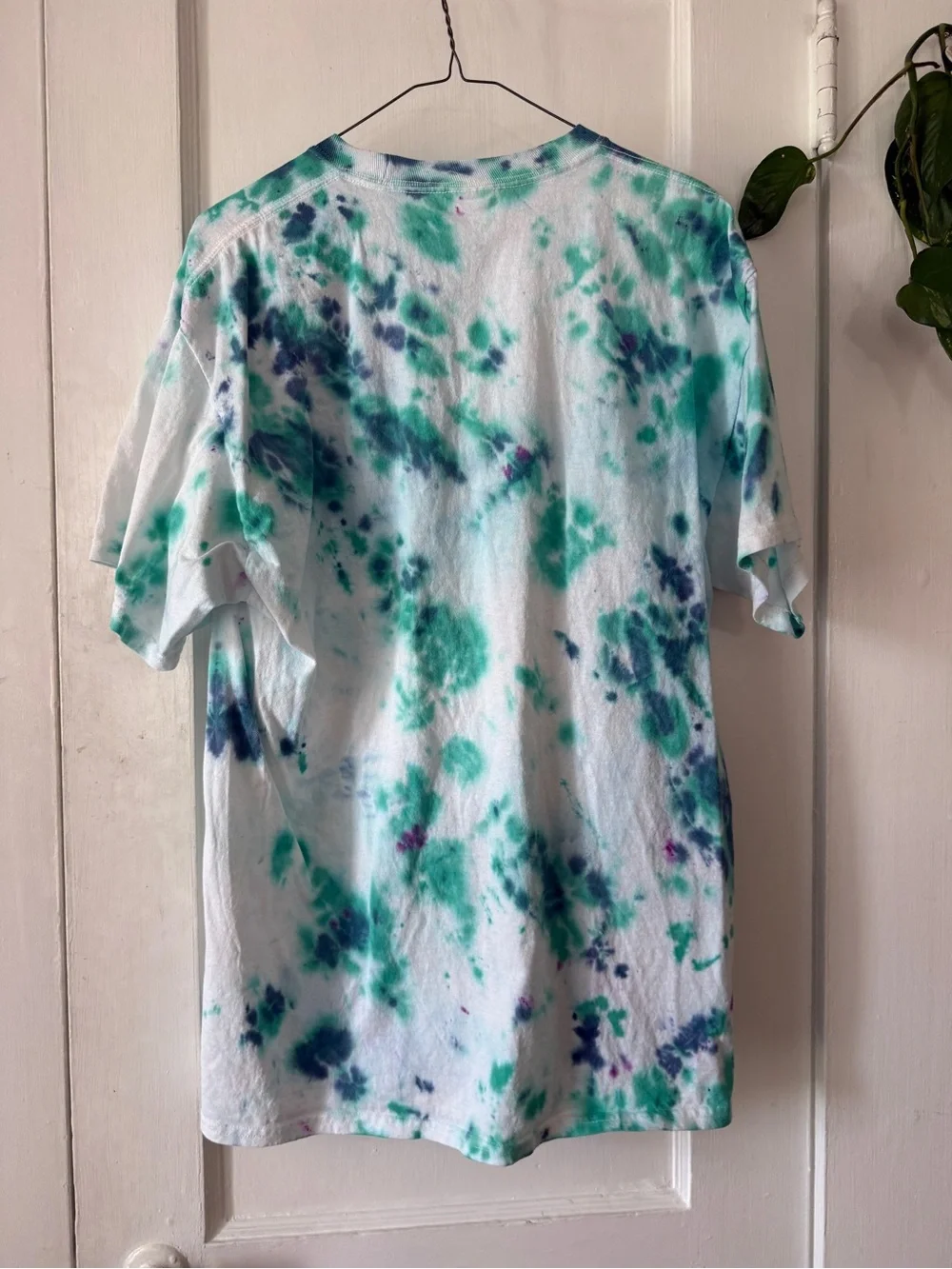 COLOR OUR WORLD Tie-Dye Graphic Tee - Teal & Navy size L - Picture 7 of 8
